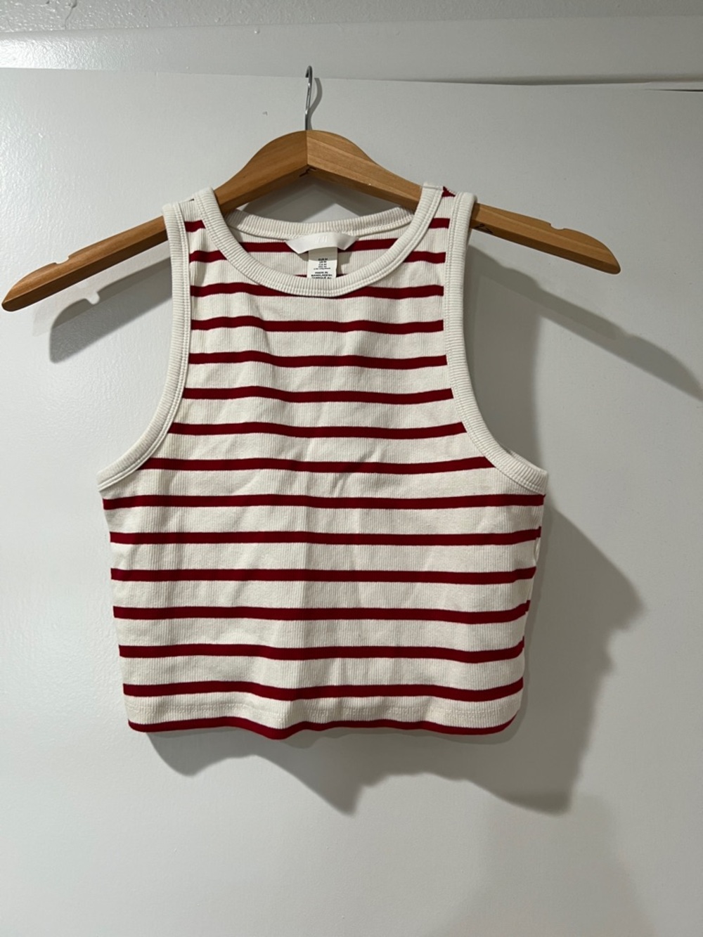 H&M White and Red Striped Ribbed Crop Tank